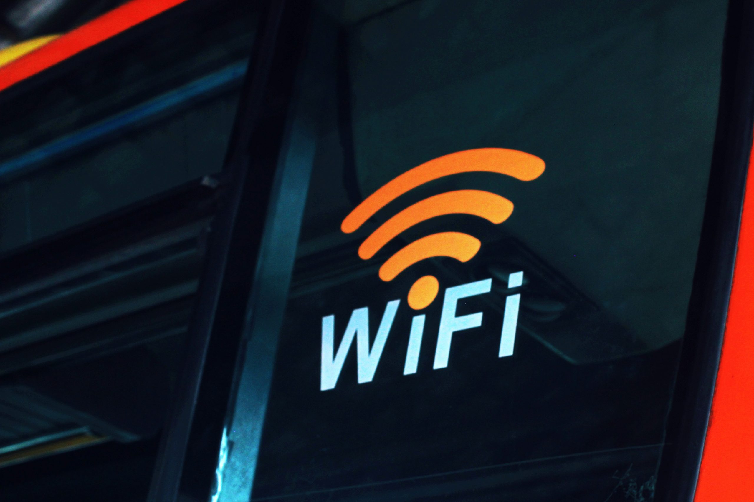 Deja de regalar Wi-Fi. Empieza a construir tu base de datos