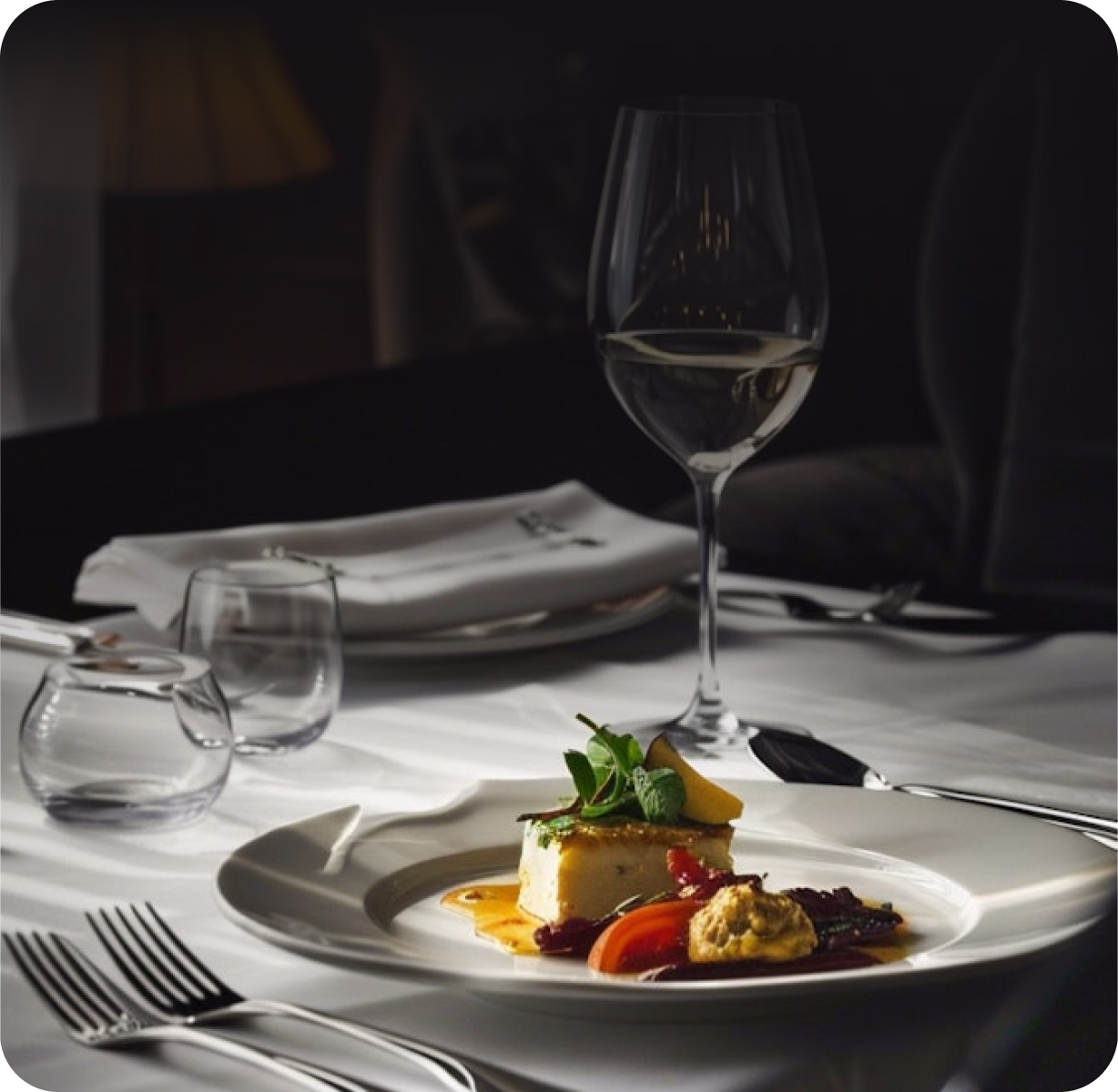 Order is instantly sent to the kitchen, bar, or administrator.